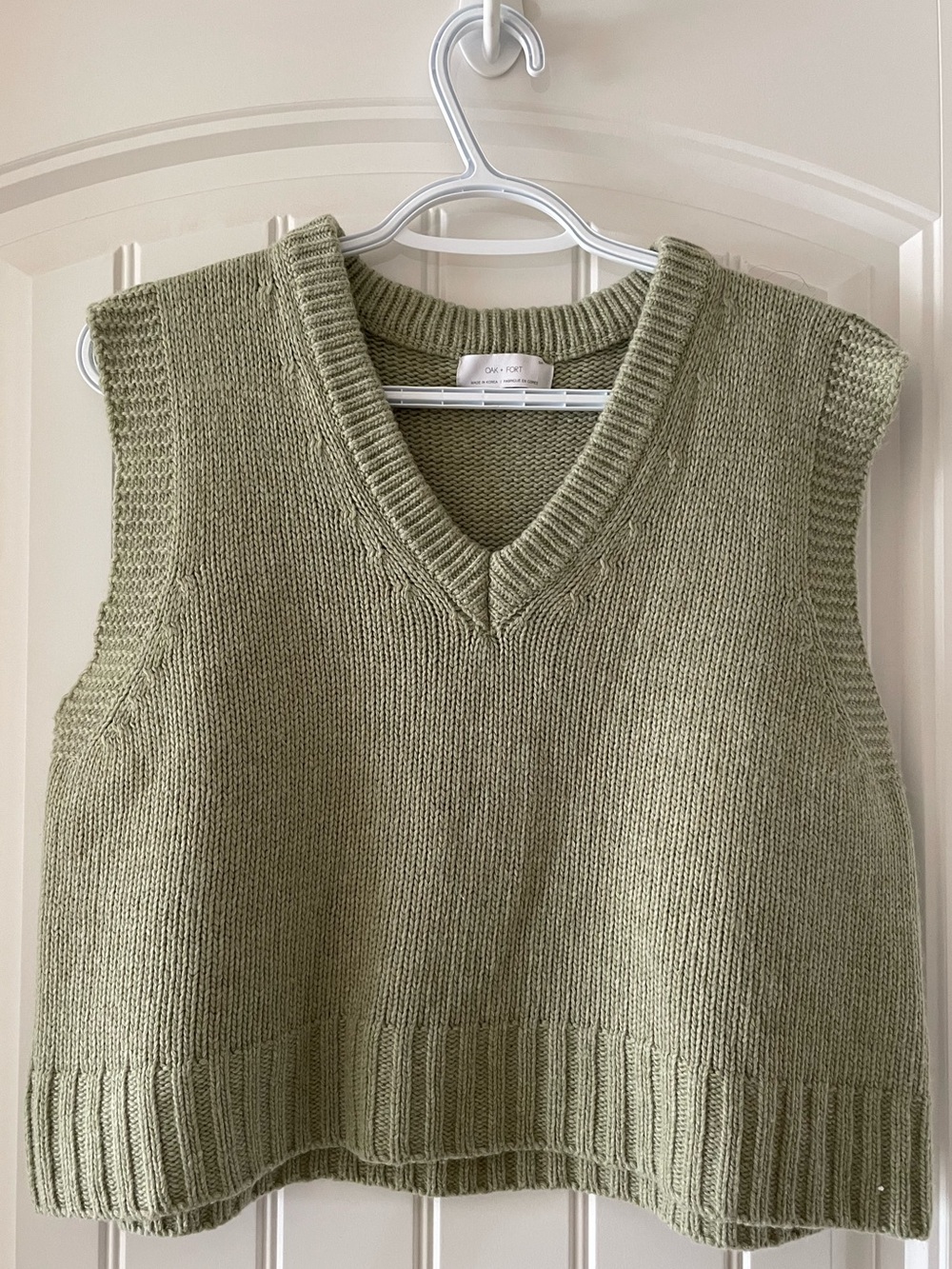 OAK + FORT Ribbed V-Neck Knit Vest | Sage